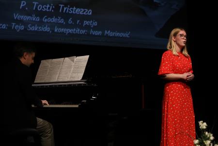 KONCERT ABSOLVENTOV GLASBENE ŠOLE 40 FOTO LJUBO VUKELIČ